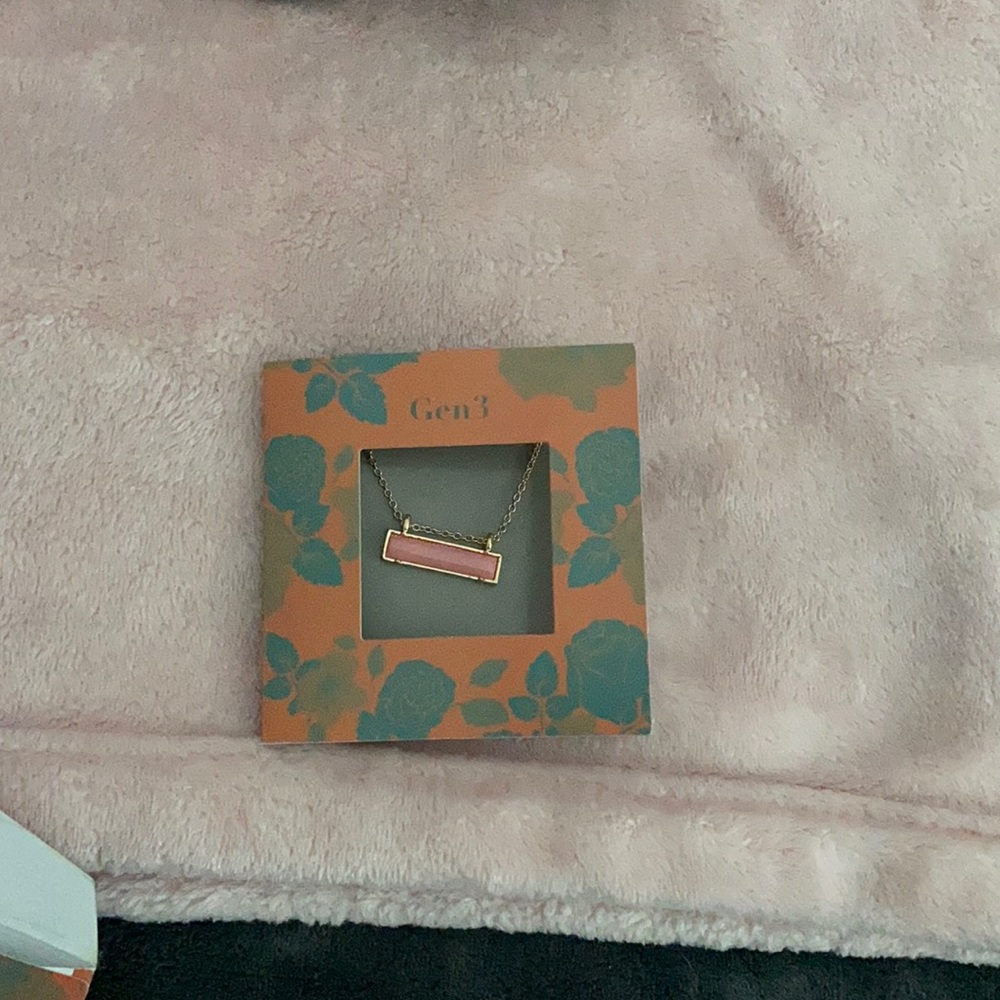 NEW IN PACKAGE GEN 3 Necklace